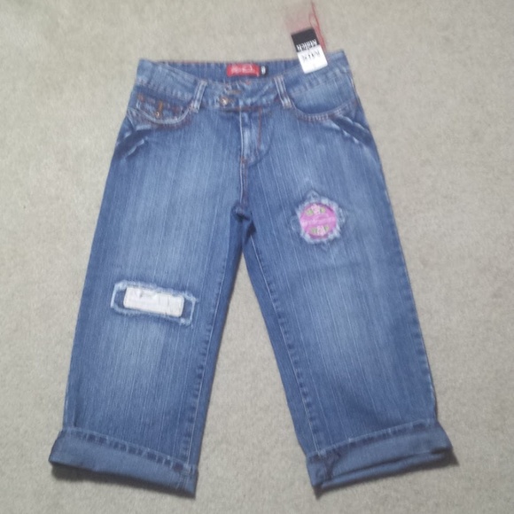 Vintage Diva Jeans Size 8  Distressed Capri Cuffed - Picture 1 of 8